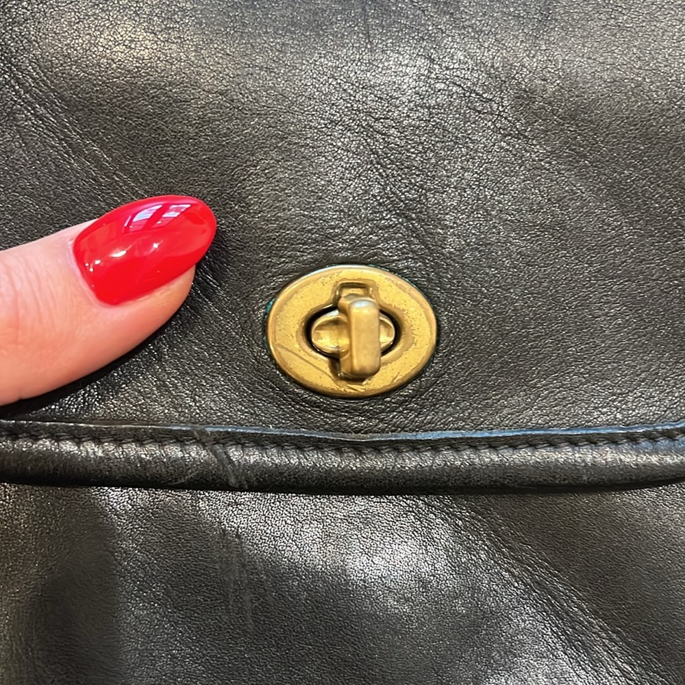 Vintage coach crossbody - Picture 10 of 13